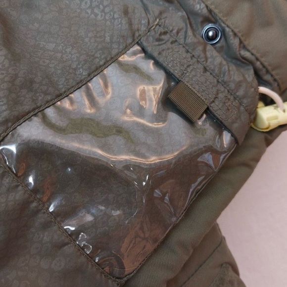 Burton olive green and lemon yellow ski/snowboard winter coat - Picture 5 of 10